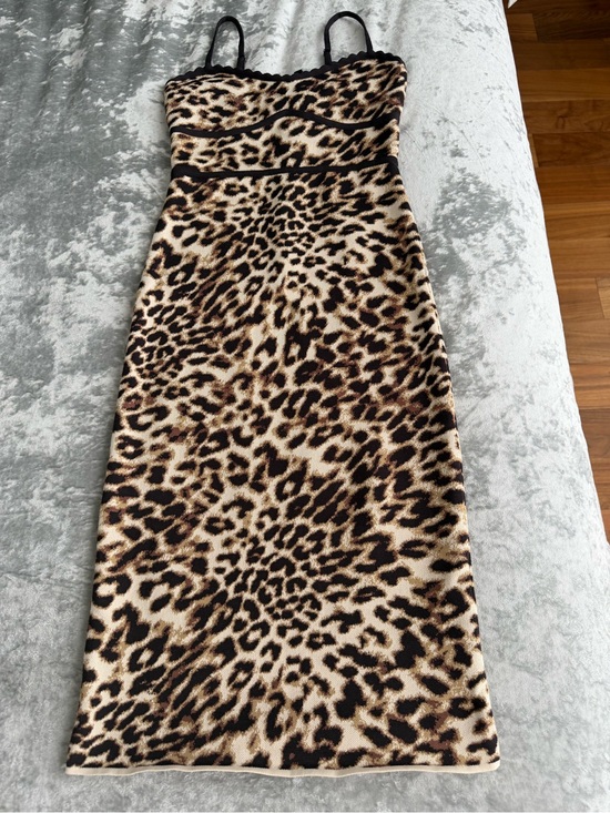 BCBGMaxAzria Dresses & Skirts - BCBGMaxAzria Leopard Print Midi Dress - Brown/Black